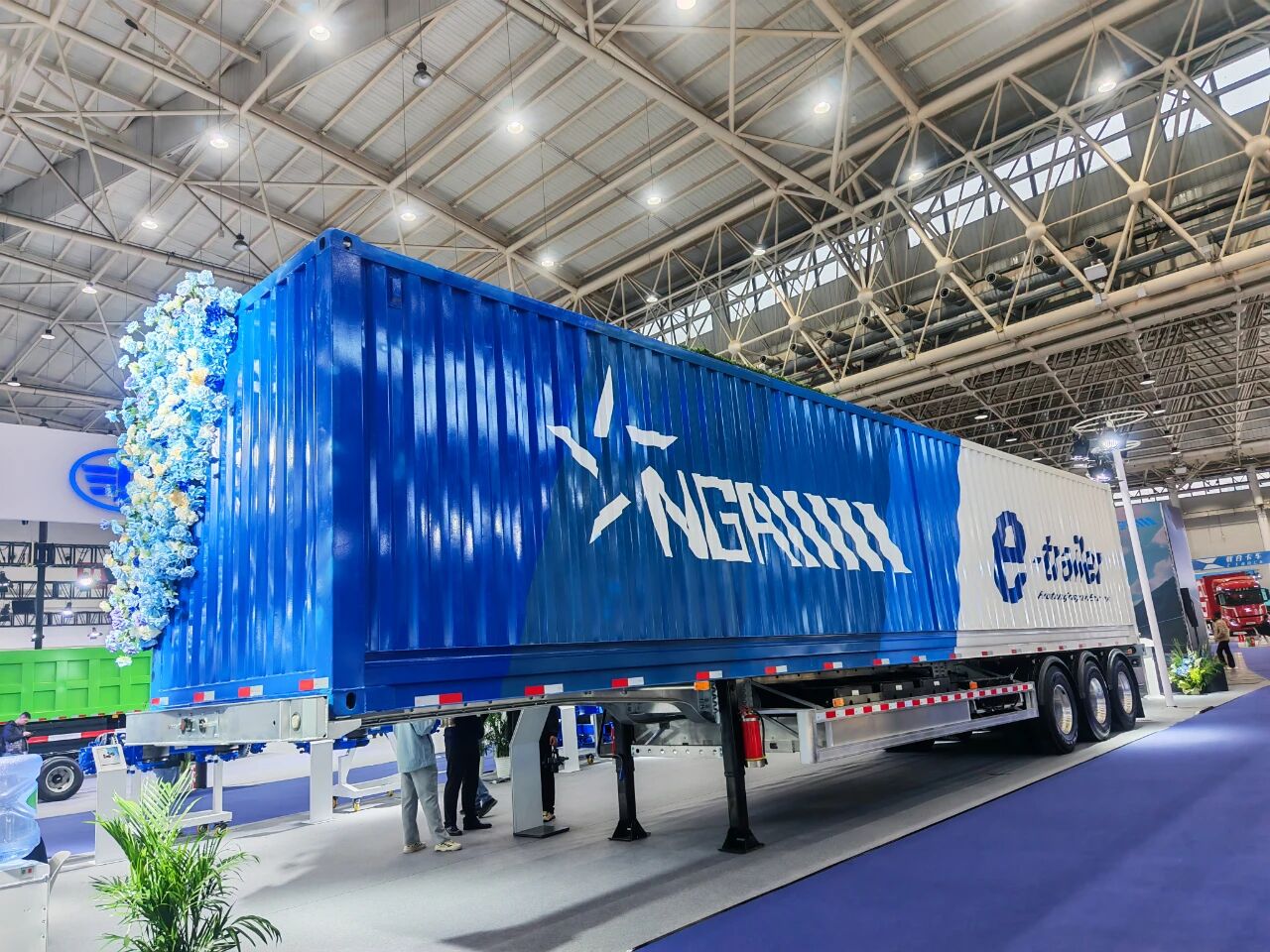 NGA 智能電動(dòng)半掛車(chē)成為 2025 中國(guó)國(guó)際商用車(chē)展會(huì)上的明星產(chǎn)品！